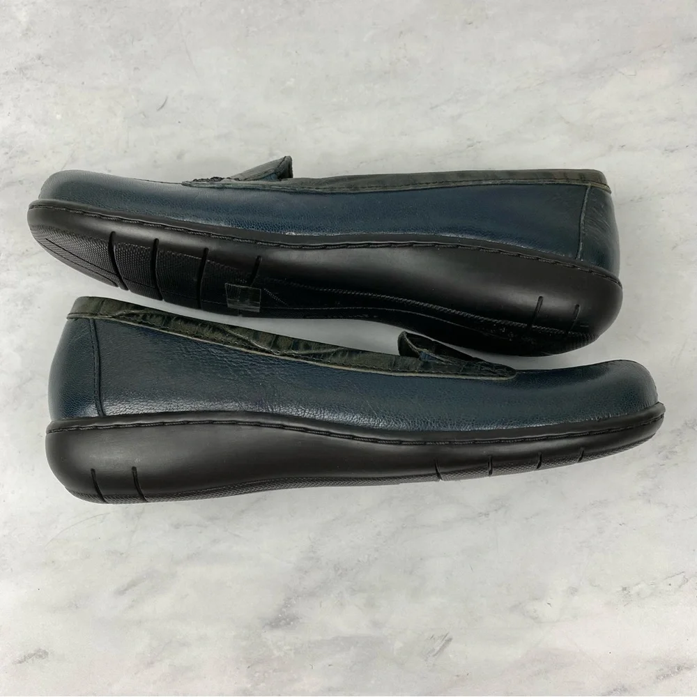 Clarks crocodile print